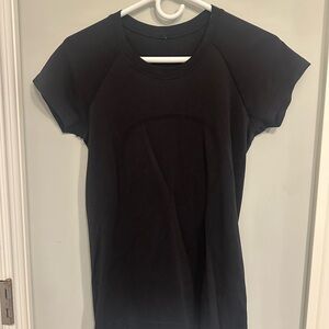 lululemon athletica Black Short Sleeve Tee